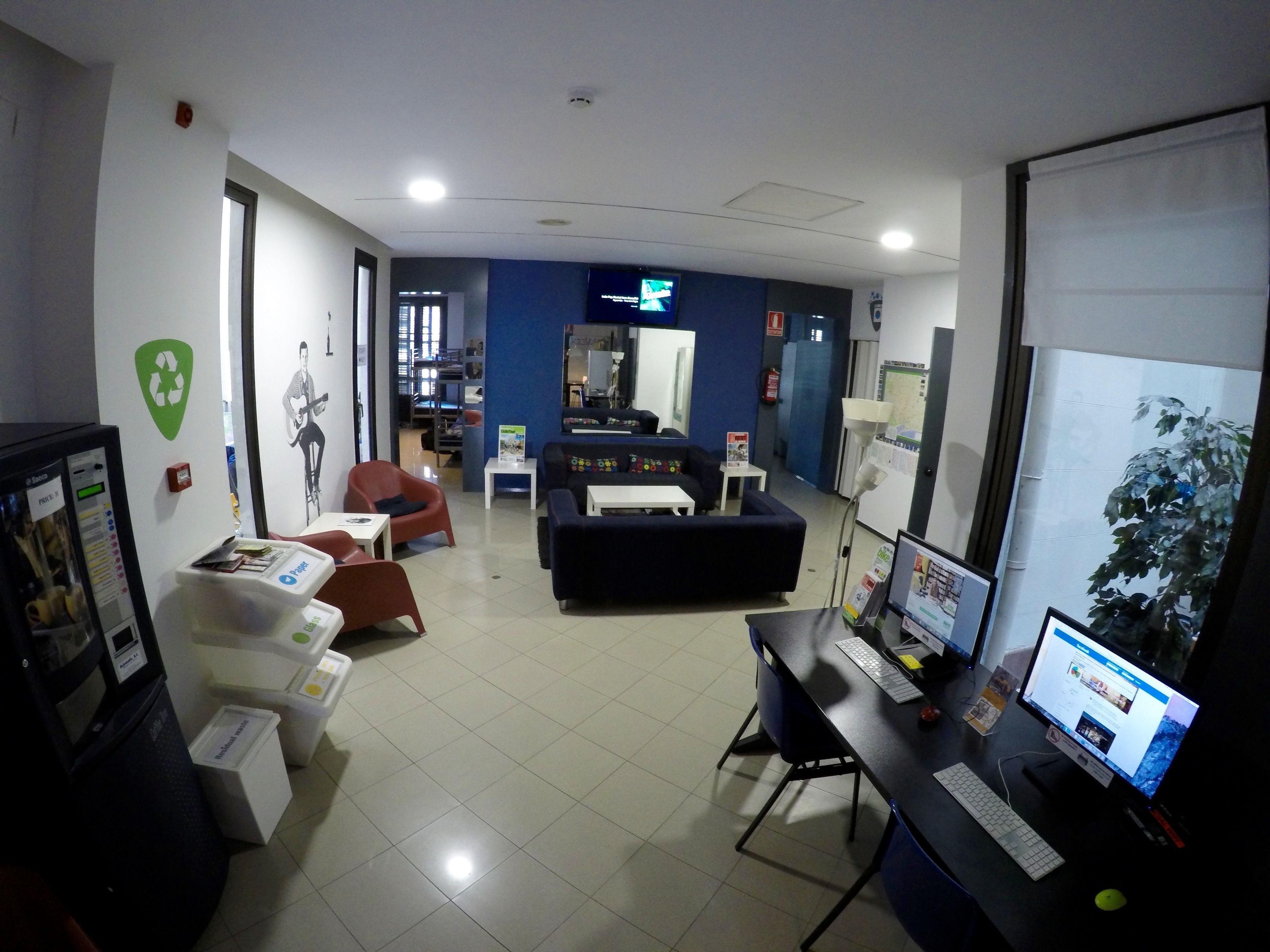 Alternative Creative Youth Hostel Barcelona — Foto 2